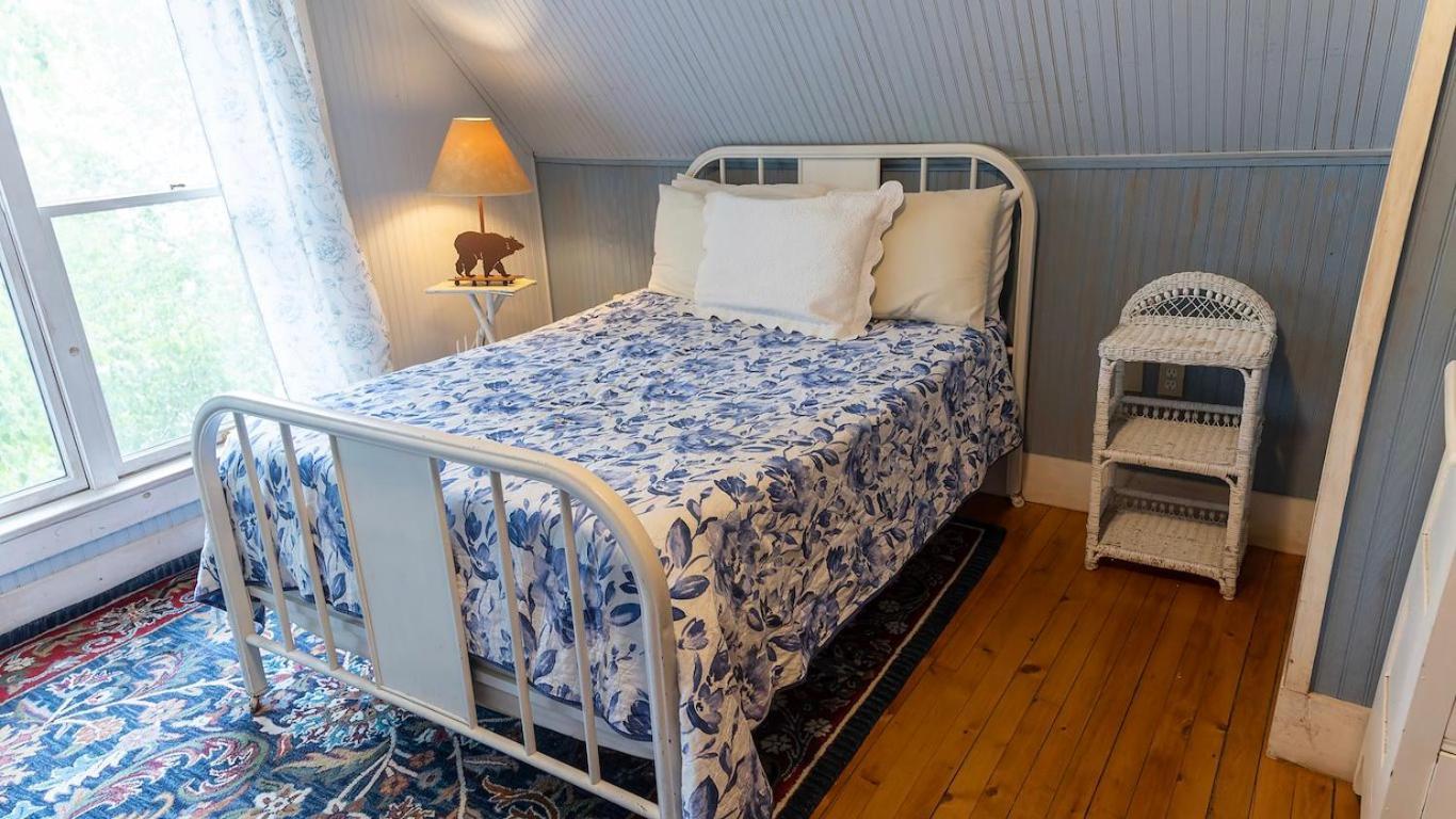The Woods Inn Inlet Экстерьер фото
