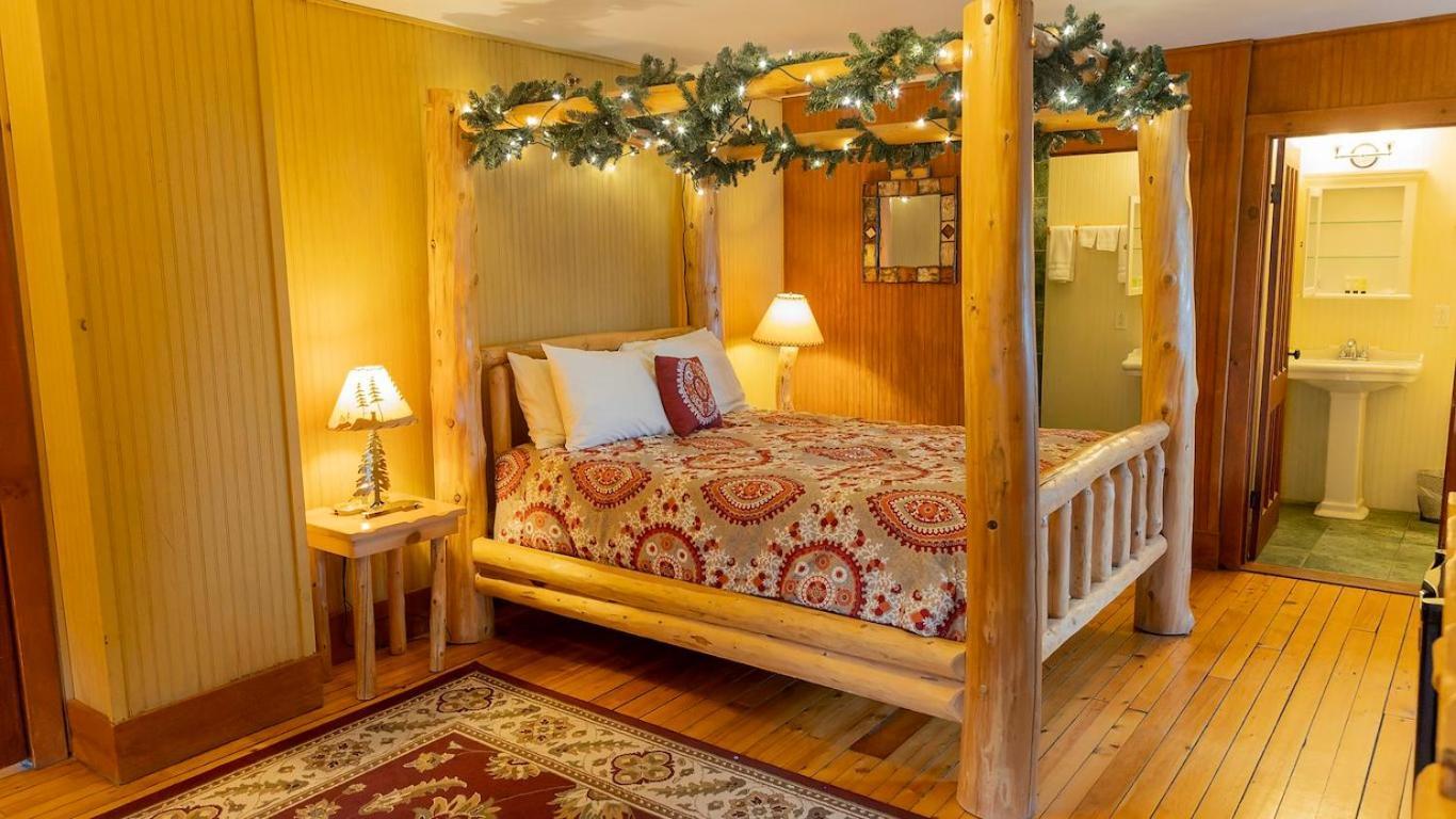 The Woods Inn Inlet Экстерьер фото