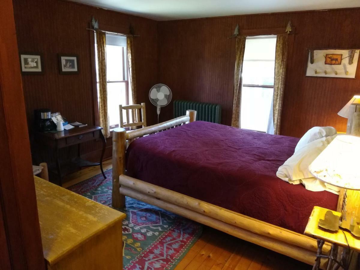 The Woods Inn Inlet Экстерьер фото