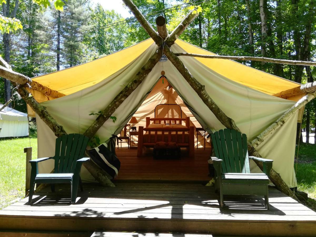 The Woods Inn Inlet Экстерьер фото